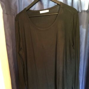 Ricki’s xxl black top, lots of room , winter or summer it will keep you warm